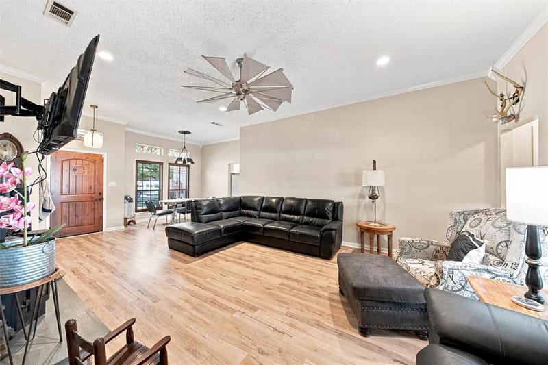601 Sapphire Boulevard, Hewitt TX 76643 - Photo 6