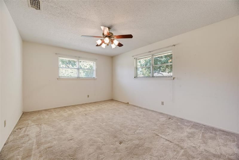 520 Pecan Street, Crowley TX 76036 - Photo 36