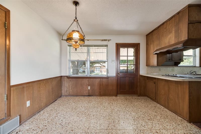 520 Pecan Street, Crowley TX 76036 - Photo 20