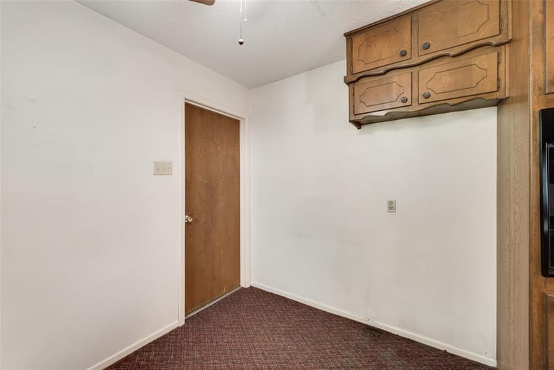 520 Pecan Street, Crowley TX 76036 - Photo 33