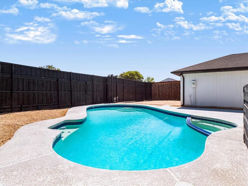 2216 Stonebrook Drive, Carrollton TX 75007 - Photo 38