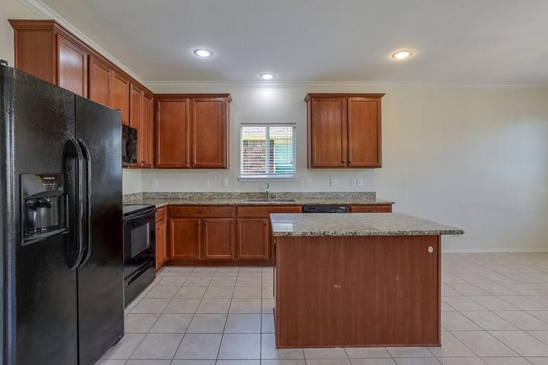 807 Bastrop Drive, Arlington TX 76002 - Photo 9