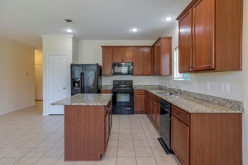 807 Bastrop Drive, Arlington TX 76002 - Photo 11