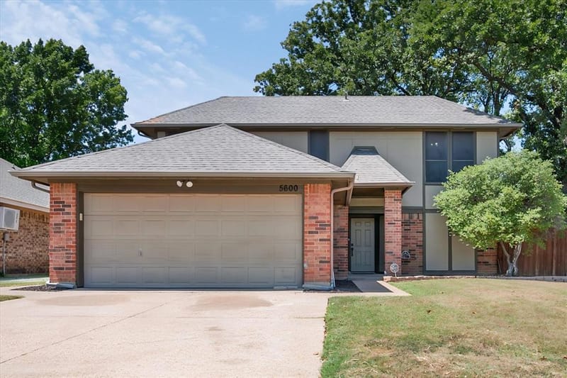 5600 Fox Hunt Drive, Arlington TX 76017