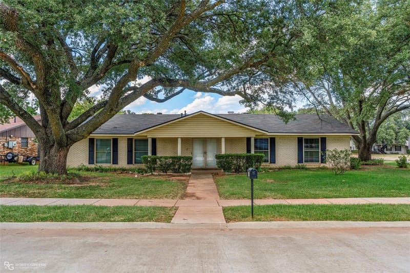 400 Plaza Circle, Bossier City LA 71111