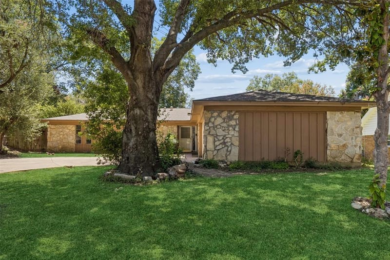 6153 Walla Avenue, Fort Worth TX 76133