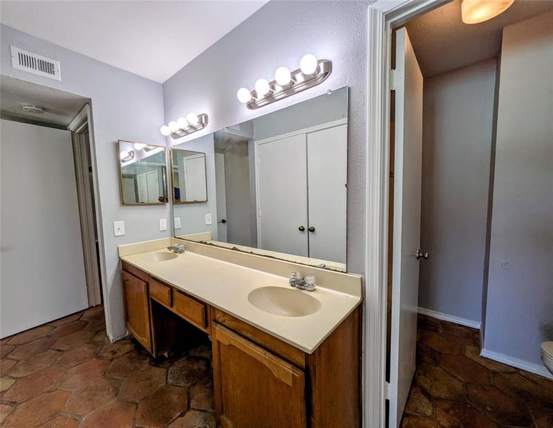 2301 Villanova Street, Arlington TX 76018 - Photo 15