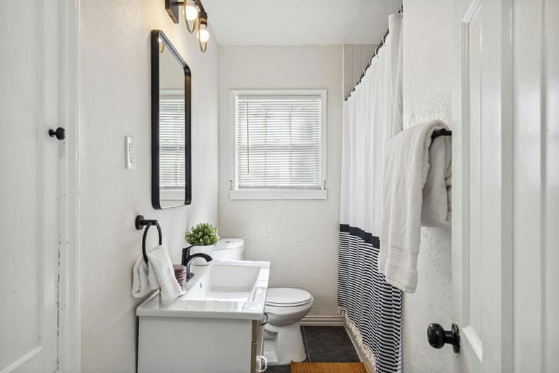 2435 W 10th Street, Dallas TX 75211 - Photo 14