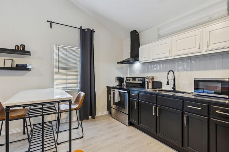 2435 W 10th Street, Dallas TX 75211 - Photo 29