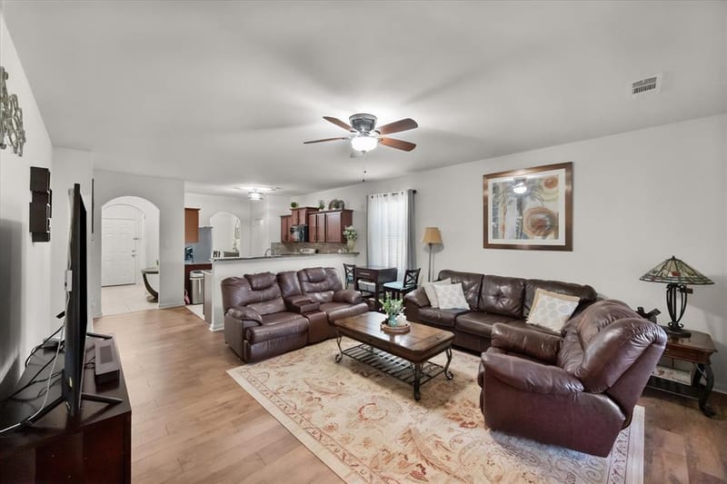 6140 Chalk Hollow Drive, Fort Worth TX 76179 - Photo 2