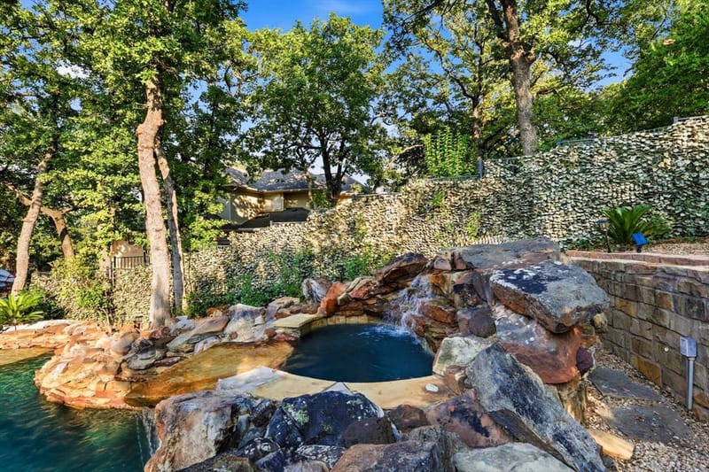 680 Chaparral Court, Highland Village TX 75077 - Photo 2