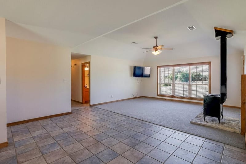 4024 J Rendon Road, Burleson TX 76028 - Photo 3