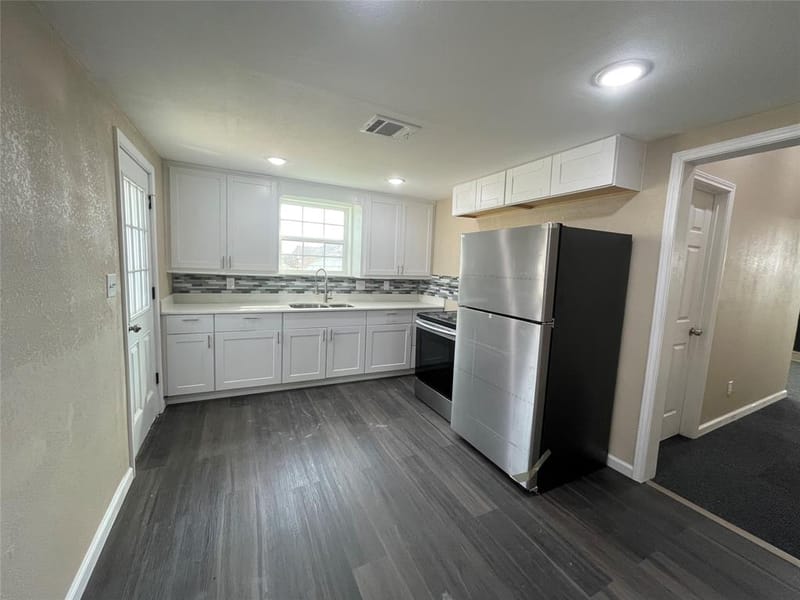 609 Mckenzie Avenue, Hillsboro TX 76645 - Photo 6