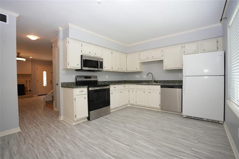 2276 Colony Court, Dallas TX 75235 - Photo 12