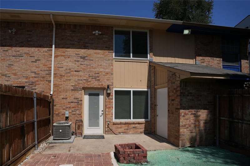 2276 Colony Court, Dallas TX 75235 - Photo 26