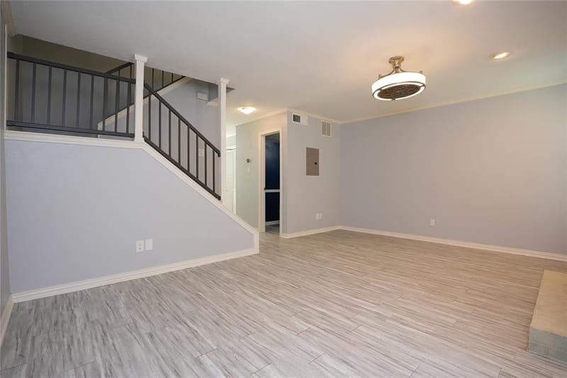 2276 Colony Court, Dallas TX 75235 - Photo 8