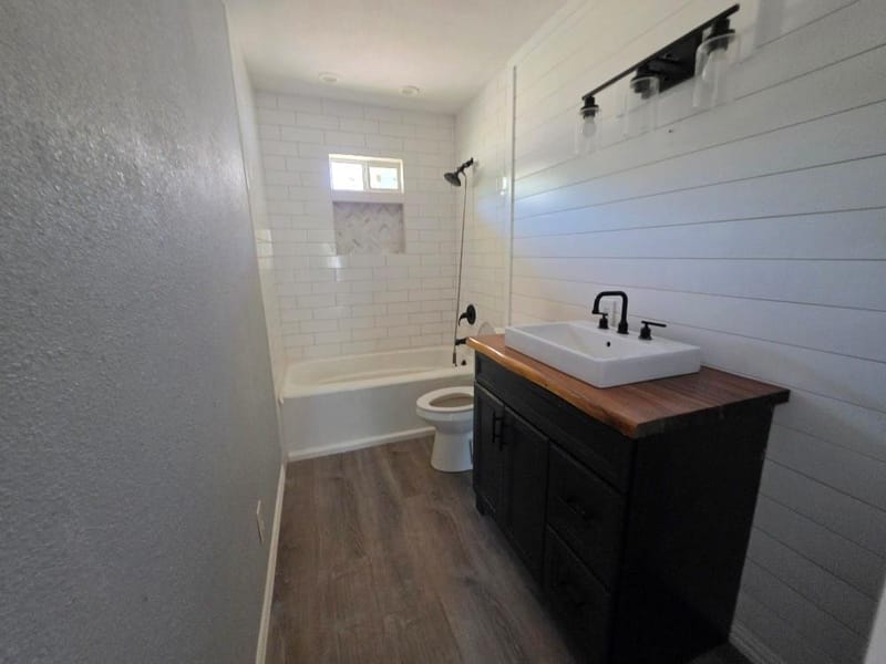 2802 Rockwood Drive, Granbury TX 76048 - Photo 10