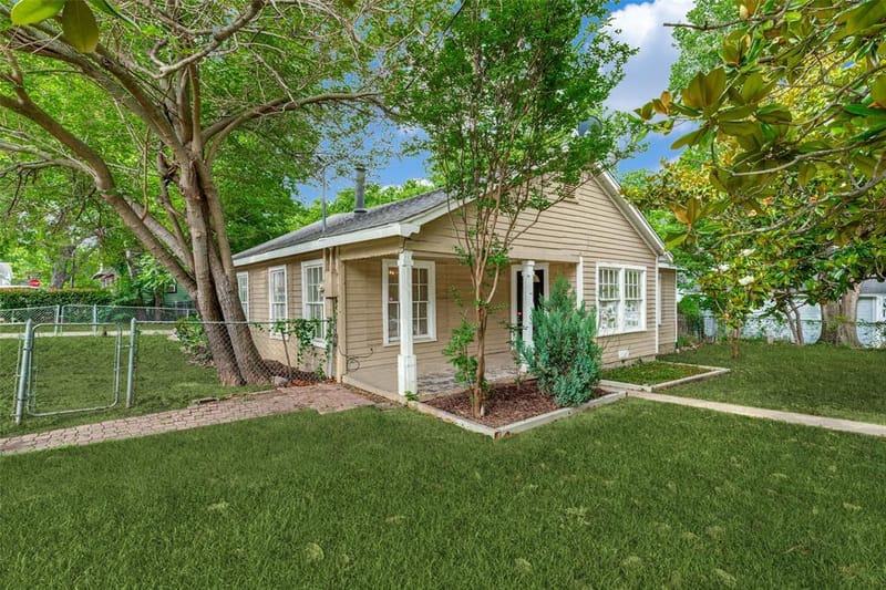 901 W Virginia Street, McKinney TX 75069