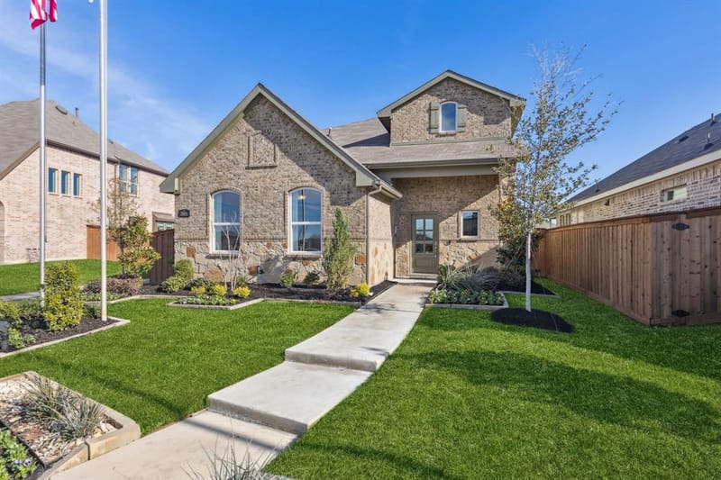 3904 Hometown Boulevard, Heartland TX 75126 - Photo 2