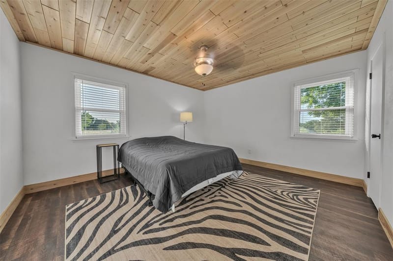 4080 Pleasant Valley Road, Mineral Wells TX 76067 - Photo 18