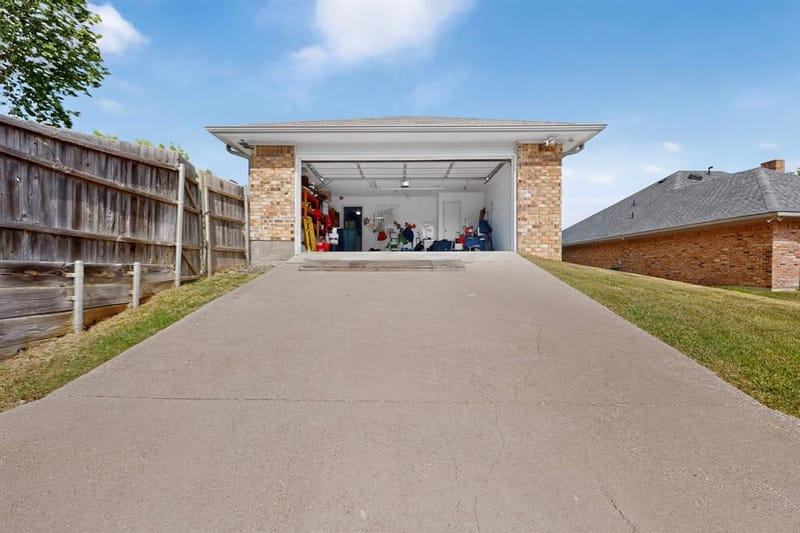 2413 Club Meadow Drive, Garland TX 75041 - Photo 38
