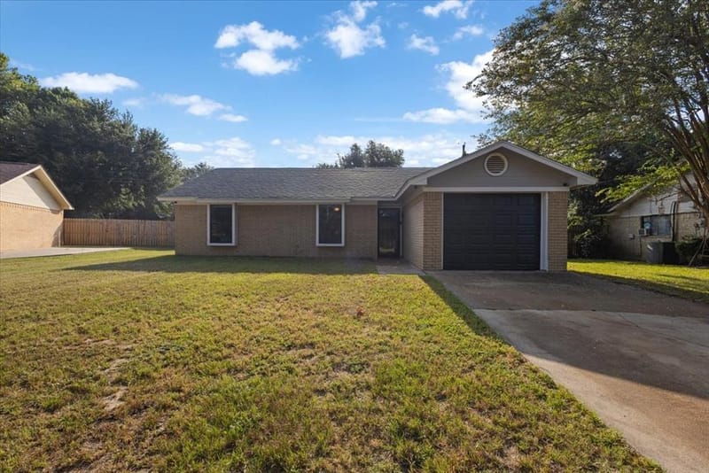 710 Southwood Drive, Athens TX 75751