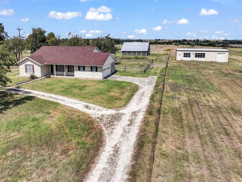 5108 Woodard Avenue, Cleburne TX 76033 - Photo 6