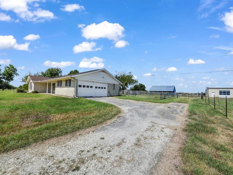5108 Woodard Avenue, Cleburne TX 76033 - Photo 7