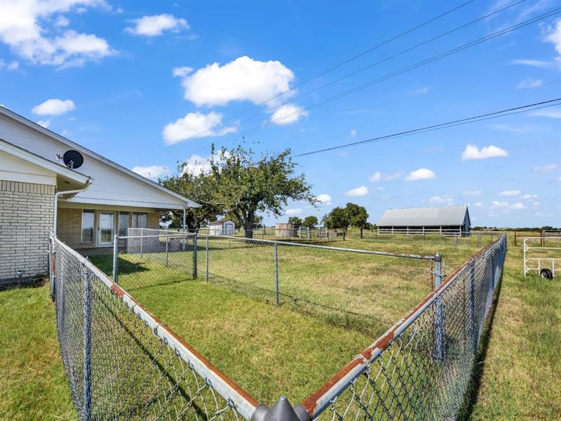 5108 Woodard Avenue, Cleburne TX 76033 - Photo 9