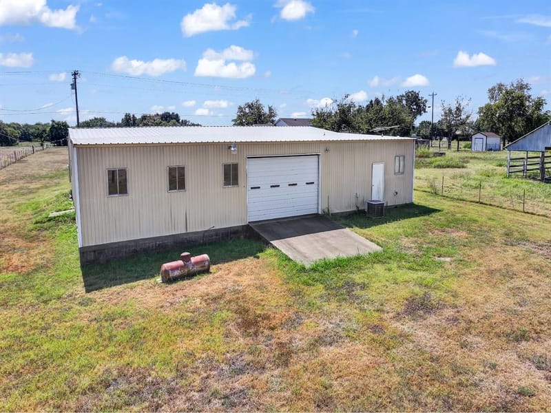 5108 Woodard Avenue, Cleburne TX 76033 - Photo 31