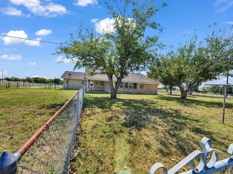 5108 Woodard Avenue, Cleburne TX 76033 - Photo 29