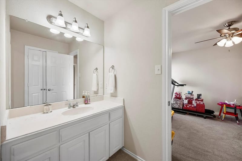1025 Oak Hollow Lane, Combine TX 75159 - Photo 17