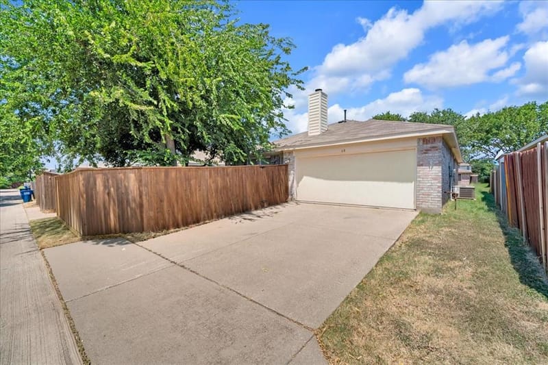 2460 Mallory Lane, Lancaster TX 75134 - Photo 18