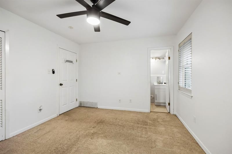 8938 Angleton Place, Dallas TX 75243 - Photo 17