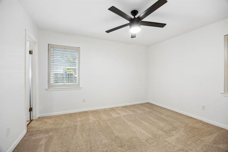 8938 Angleton Place, Dallas TX 75243 - Photo 15