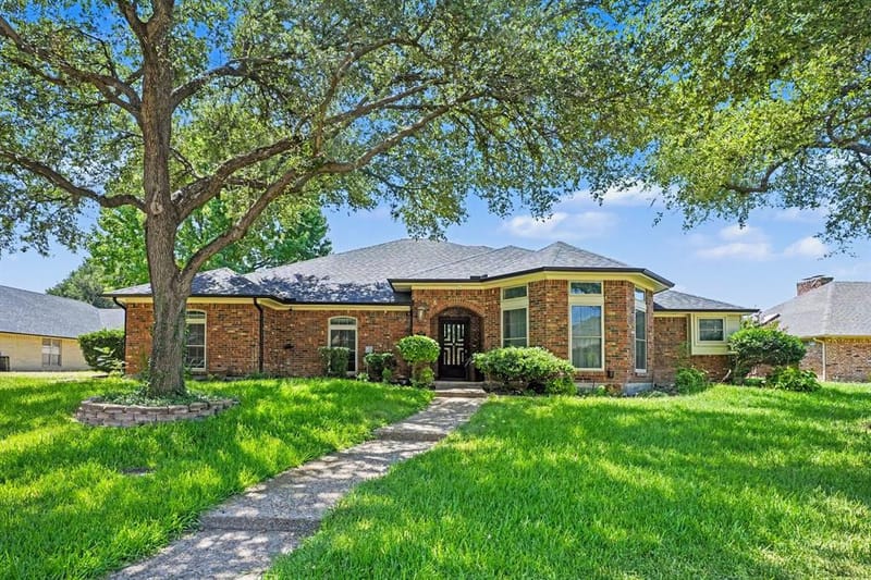 1349 Mantlebrook Drive, DeSoto TX 75115 - Photo 10