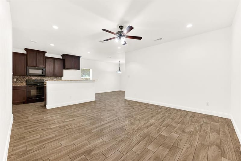 1421 Jones Street, Greenville TX 75401 - Photo 6