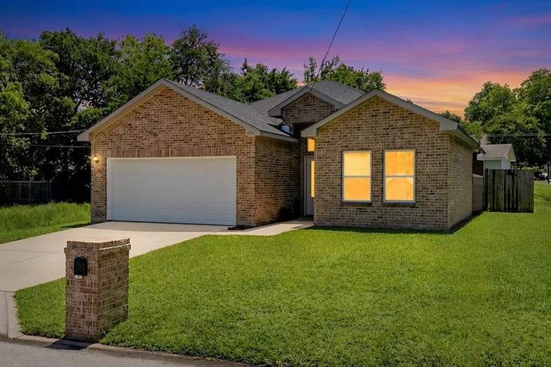 1421 Jones Street, Greenville TX 75401