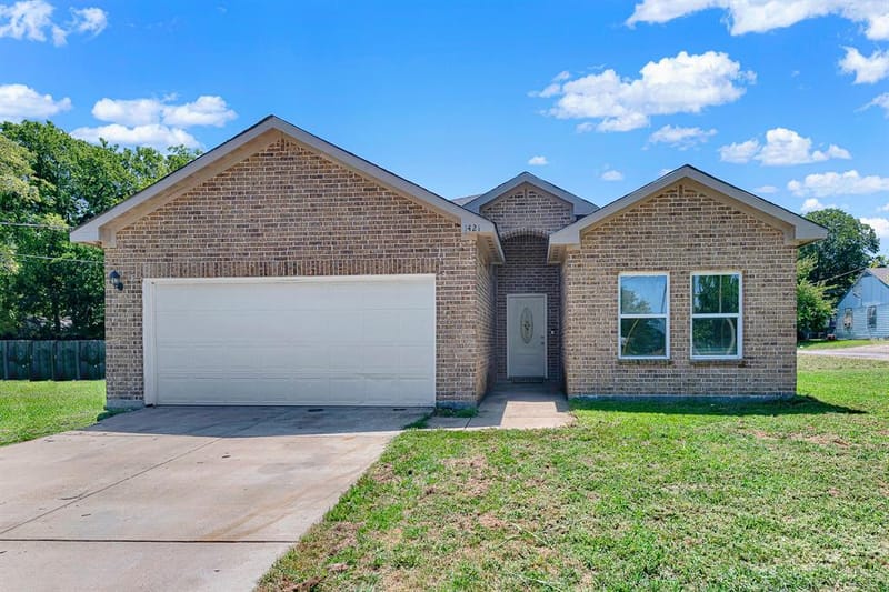 1421 Jones Street, Greenville TX 75401 - Photo 38