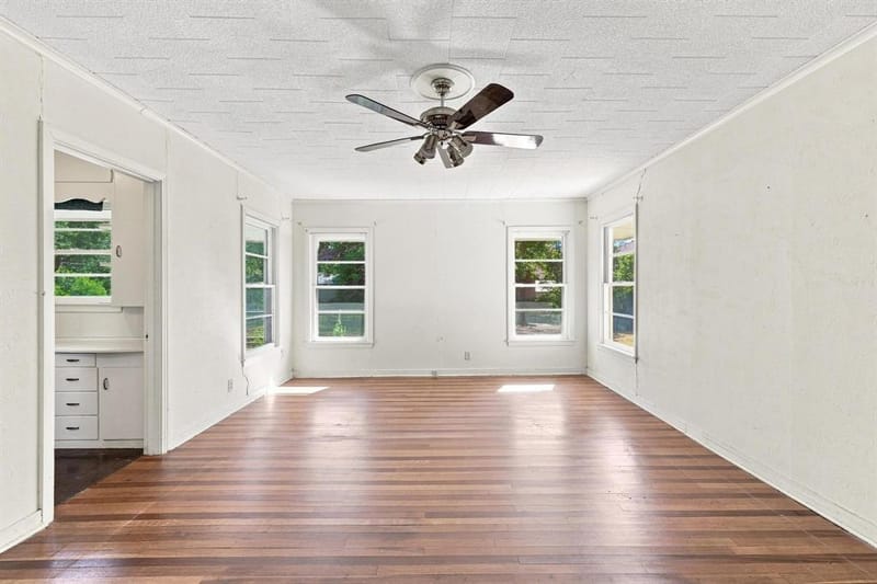 920 Park Avenue, Bonham TX 75418 - Photo 32