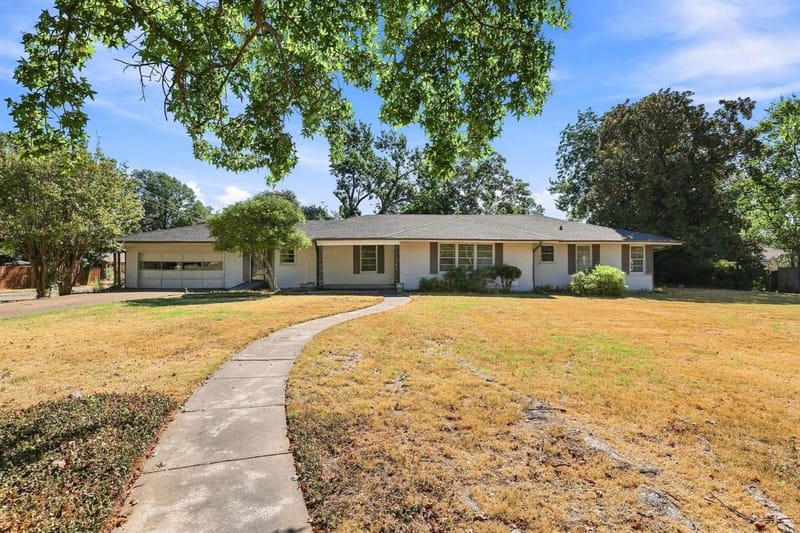 920 Park Avenue, Bonham TX 75418