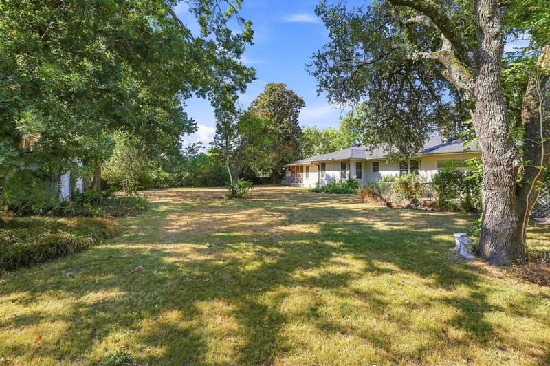 920 Park Avenue, Bonham TX 75418 - Photo 34