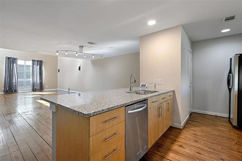 1207 Urban Lofts Drive, Dallas TX 75215 - Photo 9