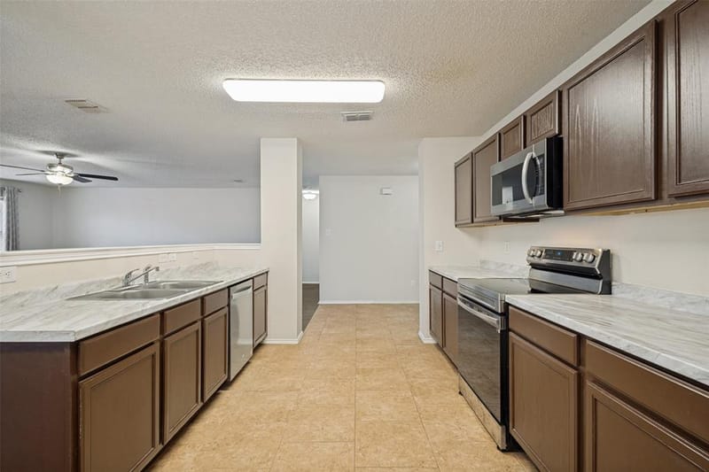 7612 Mosspoint Court, Denton TX 76210 - Photo 9