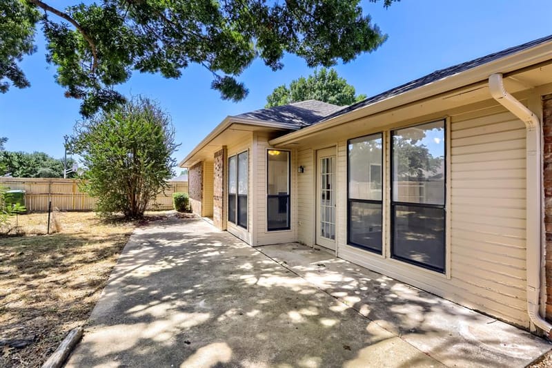 2212 Oak Bluff Drive, Flower Mound TX 75028 - Photo 12