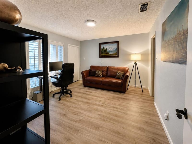 1205 Riverview Drive, Arlington TX 76012 - Photo 23