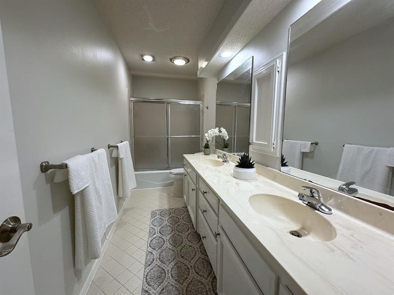 1205 Riverview Drive, Arlington TX 76012 - Photo 22