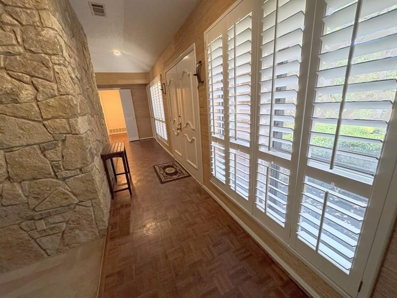 1205 Riverview Drive, Arlington TX 76012 - Photo 5