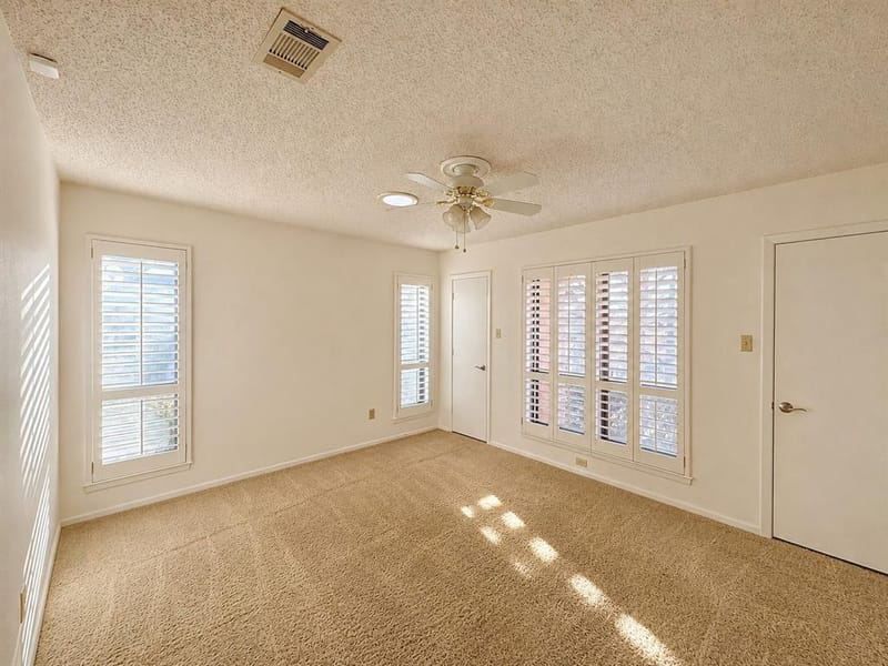 1205 Riverview Drive, Arlington TX 76012 - Photo 20