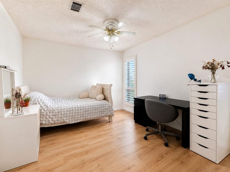 1205 Riverview Drive, Arlington TX 76012 - Photo 21